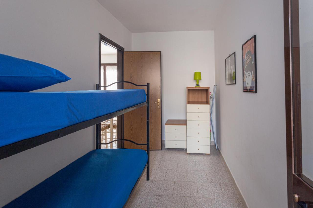 Appartamento A 150 M Dal Mare Climatizzato Con Bellissimo Patio Esterno Torre Pali Exterior photo