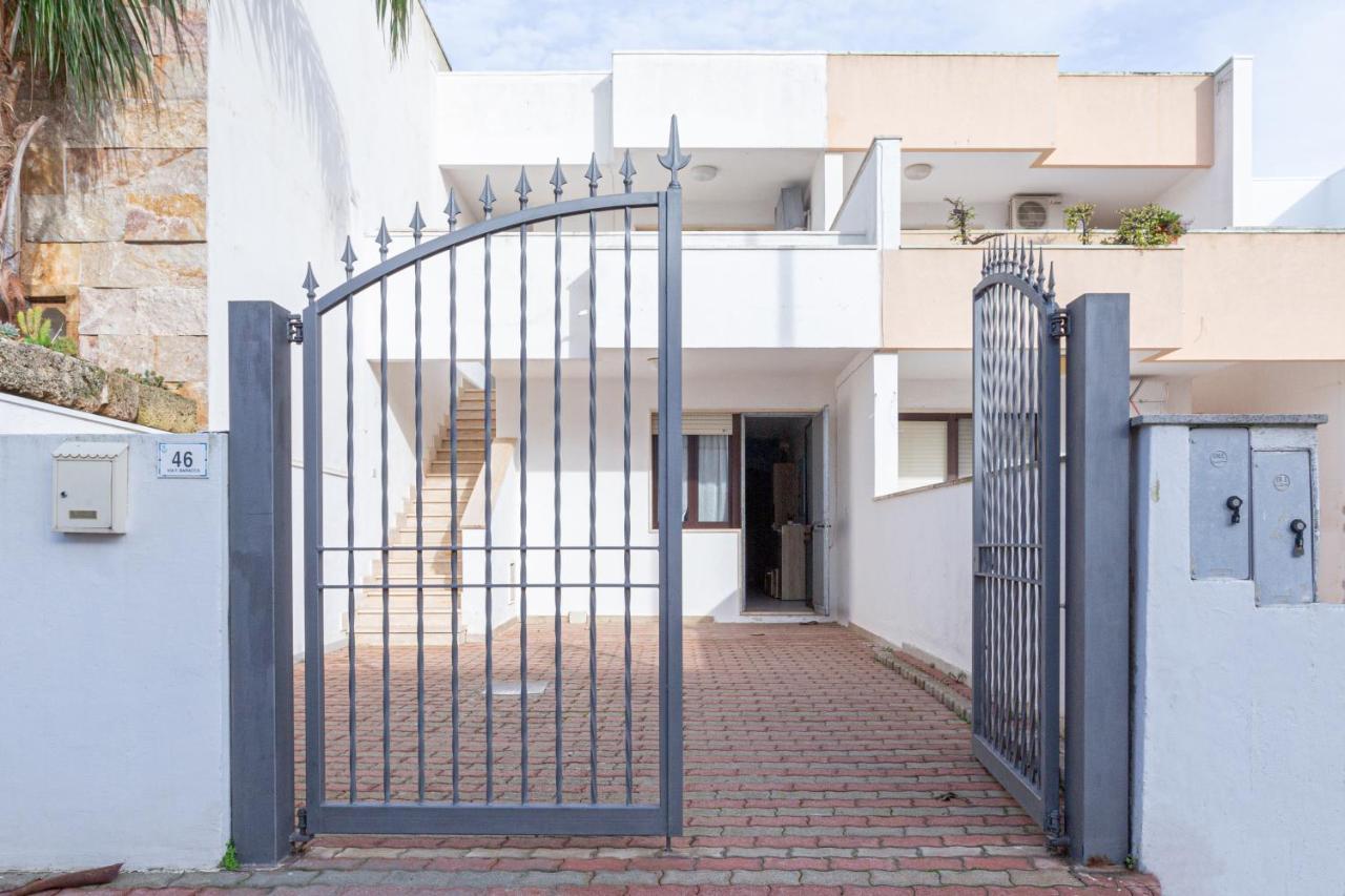 Appartamento A 150 M Dal Mare Climatizzato Con Bellissimo Patio Esterno Torre Pali Exterior photo